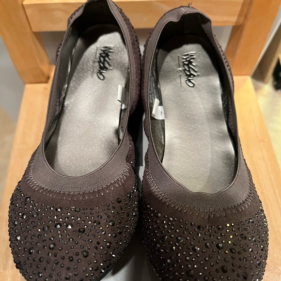 Women’s grey studded flats size 7 - Picture 2 of 3
